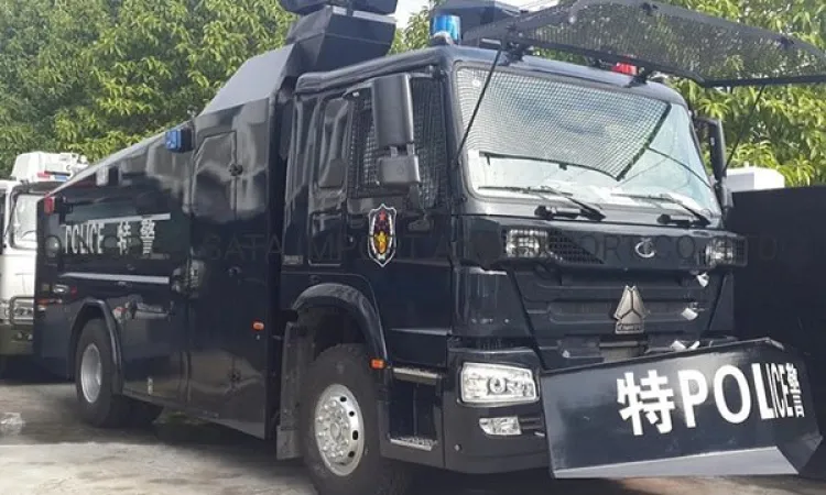 4X2 Anti Riot Water Cannon Truck